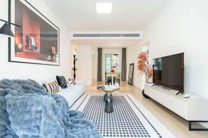 Morden  3brs with floor heating and balony beside famous Tianzifang