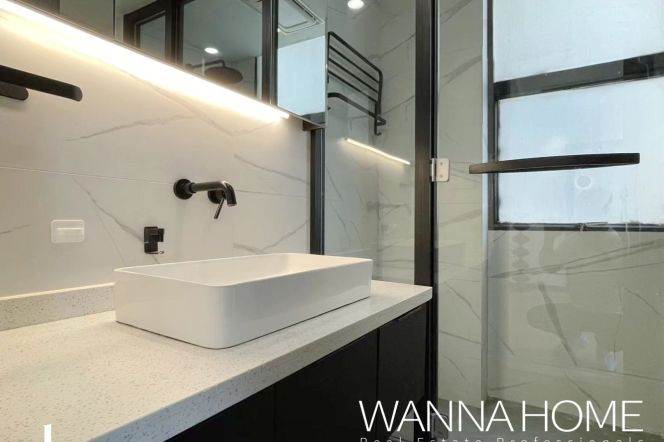 Great Compound+Spacious&Modern 2Bdrs 1Bath Apt+L2/11 Jiang Su Rd+Open Balcony+Bus 71