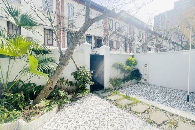 1 br near L13 middle huaihai rd station+yard