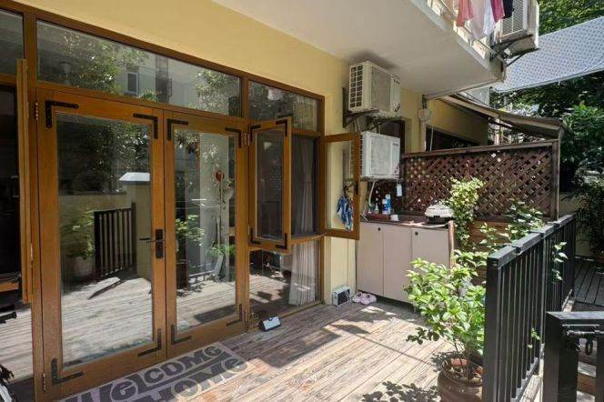 Double Yards 2br-2bath @Yongkang Road,Near Iapm /South Shanxi Road St.