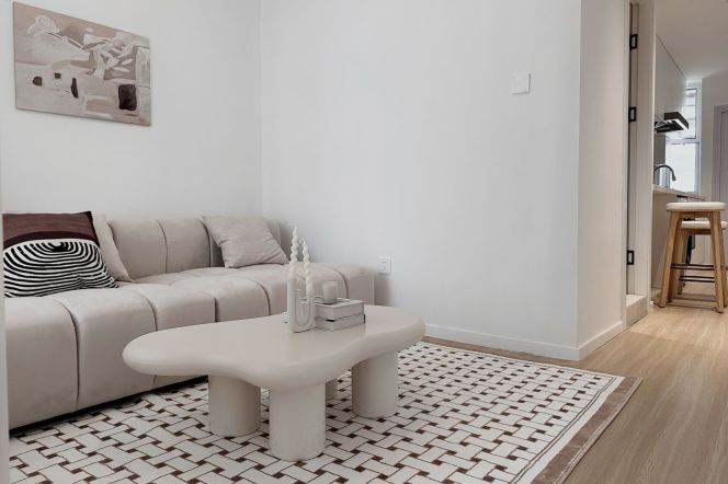 Cozy 1br apt for rent at good price,close to Weining Station,Line2