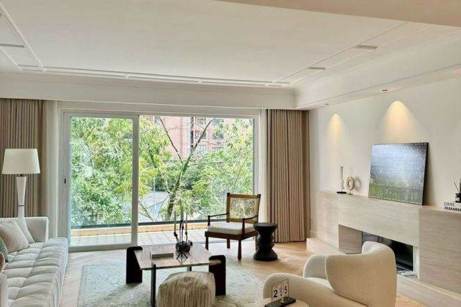 Large flats in old xuhui 4br/2bt@Le Marquis 191sqm with high-end design 