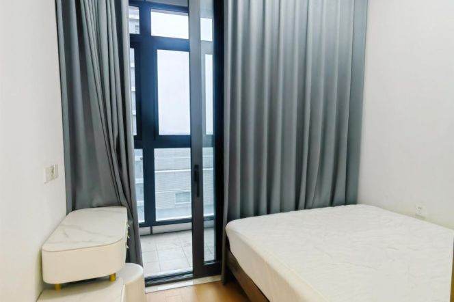Cozy & Bright 1 br next NYU shanghai. 4 mins walking to L6/8/11