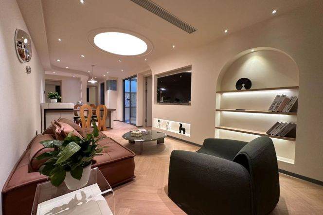 Renovated with CA,Floor heating,big Closet,Oven,Dishes Washer.