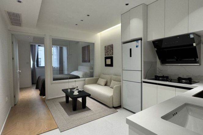 White 1Br + central AC | Hongqiao rd Metro L3/4/10 | Bright 5.9K