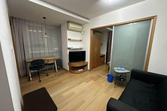 1BR with elevator near line 2 Wei'ning Rd can accept long or short term lease