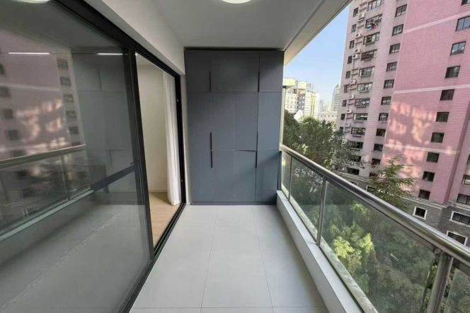 Wuning Rd Station Elevator 3Br/2Bath with Open Balcony Line13/14