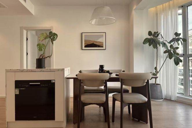 Exquisite 3br apt with CA,floor heating,built-in Oven,Dishes Washer,Golden Street Gubei