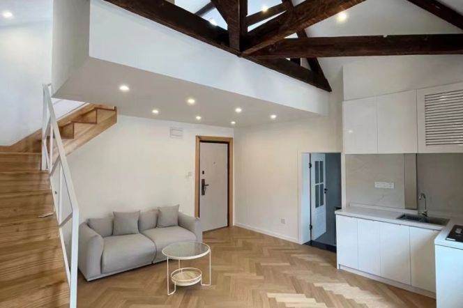 High ceiling 1Br/1Lr/1Bt apt nr South shanxi rd,M1/10/12