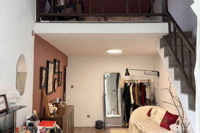 High ceiling 1Br/1Lr/1Bt apt nr Dapuqiao,M9