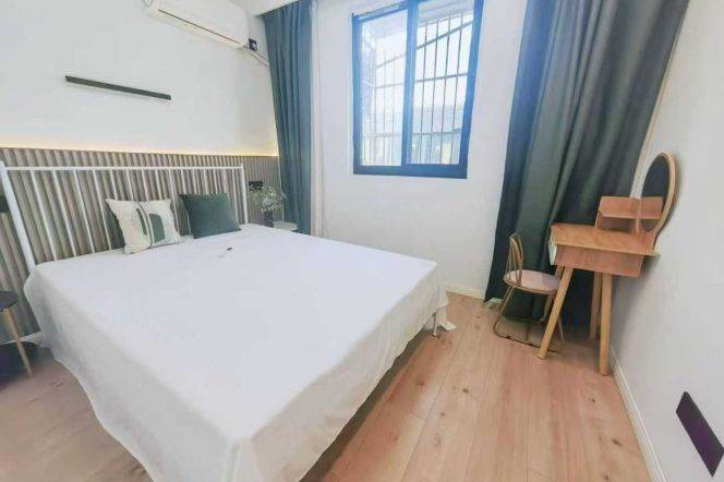 zhenping rd 2BR/big living room@L3/4/7