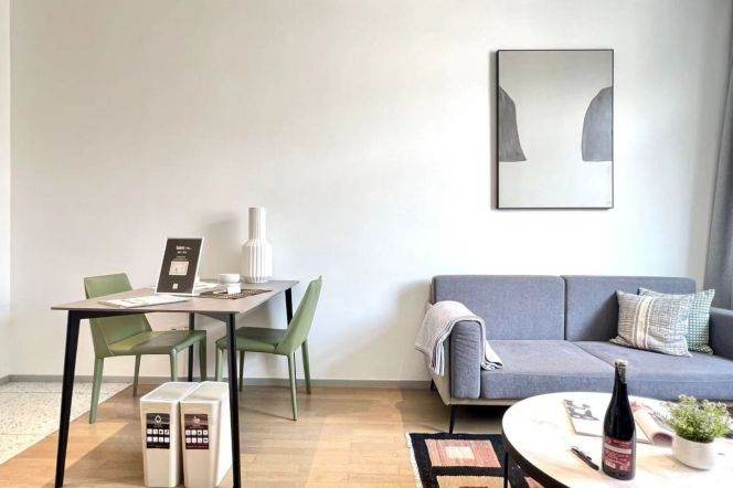 1BR near line 3/11/12 and convenient to NYU,Jiao'tong and Dong'hua Uni can long and short lease