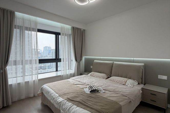 Morden 2brs with balcony  belong to The Bund 