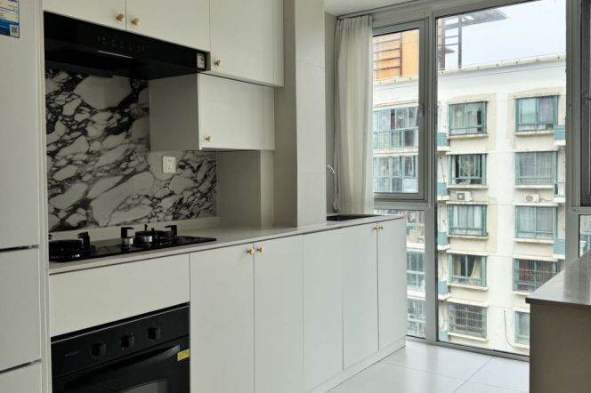 Simple & Beautiful 2Br + Scenic windows | Zhongshan Park & Changfeng Park Mt