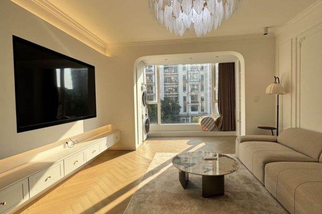 Great green view 2Br 110Sqm + Scenic windows | Zhongshan Park & Loushanguan rd Mt