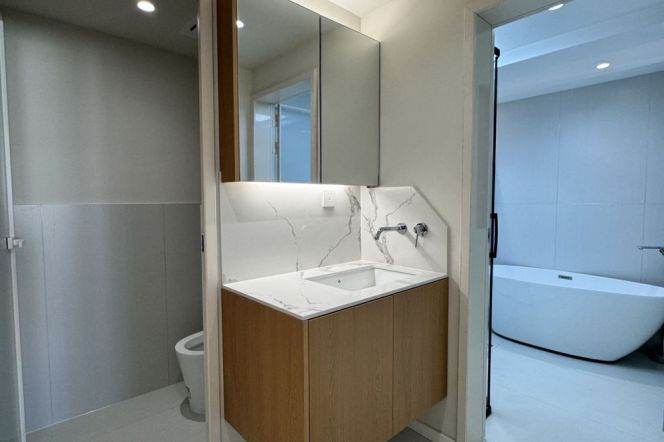 Bright&Spacious 1Br +floor heating| Next to ChangPing Rd & Jing'an Temple rd Metro 