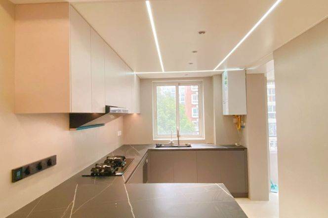 3 Brs, 2 Baths with Terrace, 150 sqm, Floor Heating @ Zhongshan Park L2