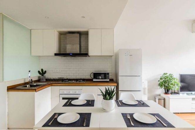 2 Brs, 1 Living room with Wall Heating, Oven @ Changshu rd station L1&7