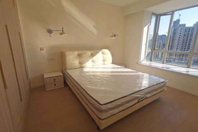 3 Brs, 2 Baths with Open Balcony, High Value @ Jiangning rd Station L13