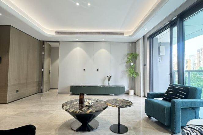 4 Brs, 3Baths & Open balcony, 226 sqm, High End Compound @ Hanzhong metro L13