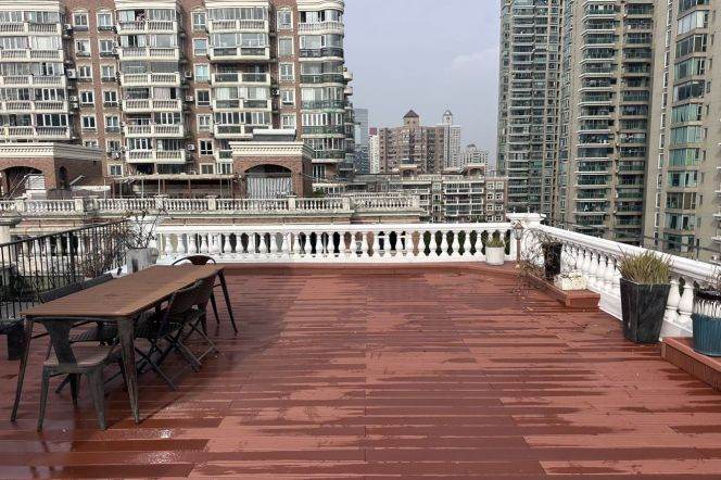 3 Brs, 3 Baths, 180 sqm & Terrace @ Zhaojiabang rd station L7&9