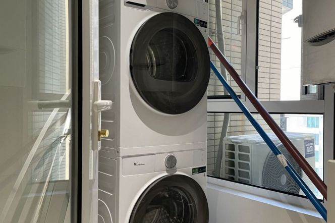 Open Balcony+Spacious&Bright&Modern 2Bdrs 2baths Apt+XuJia Hui CBD+Nice Compound+Awesome View