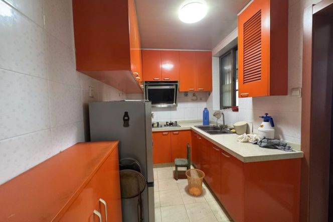 Bright 2-Bedroom Apartment, 3 Min Walk to Metro Line 7 (Lan'gao Rd) 