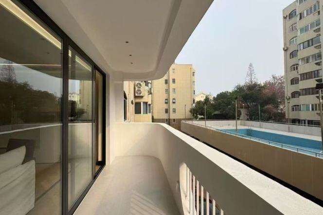 Brand new decoration 4brs with balcony and floor heating  nearby  Shanghai library