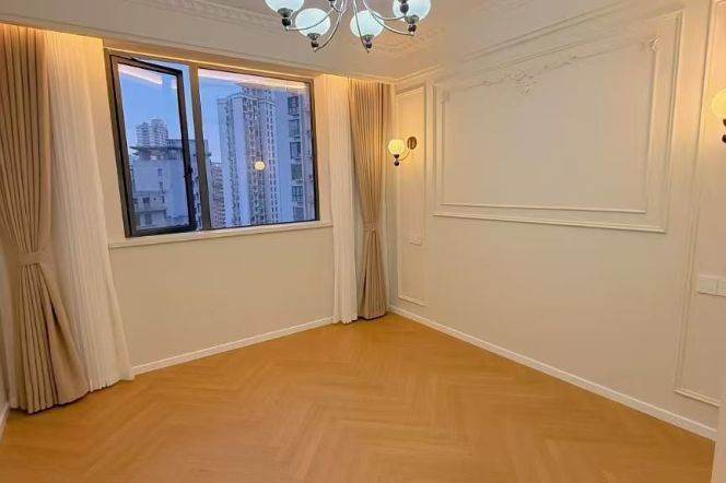 Morden 2brs with floor heating and balcony belonged to Xintiandi area