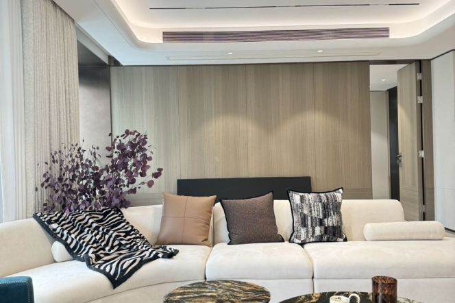 4 Brs, 3Baths & Open balcony, 226 sqm, High End Compound @ Hanzhong metro L13