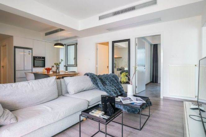 Mordern Compound,3BR,outdoor balcany,Nr West Nan Jing rd station L2,12,13