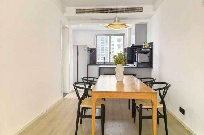 Mordern Compound,3Br,Nr Zhong Shan Park station,L2,3,4