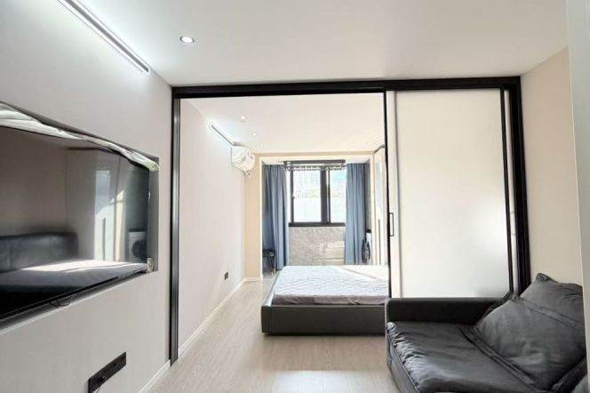 Zhongtan rd 1BR 1LR@L3/4,big kitchen/65 sqm/brand furniture