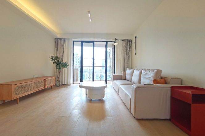 3 Brs, 2 Baths with Open Balcony, High Value @ Jiangning rd Station L13