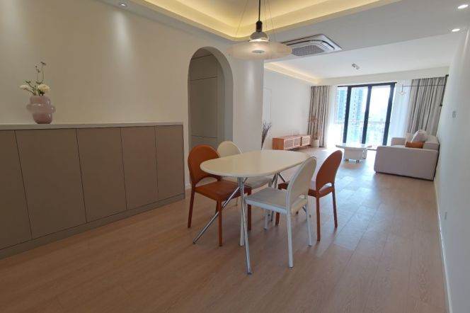 3 Brs, 2 Baths with Open Balcony, High Value @ Jiangning rd Station L13