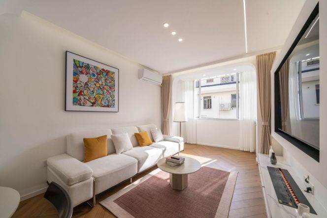 Newly Renovated 2Br/2Lr/1Bt@L9/12 Jiashan Rd Station 