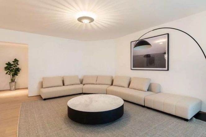 Morden 3brs with floor heating in central Xuhui