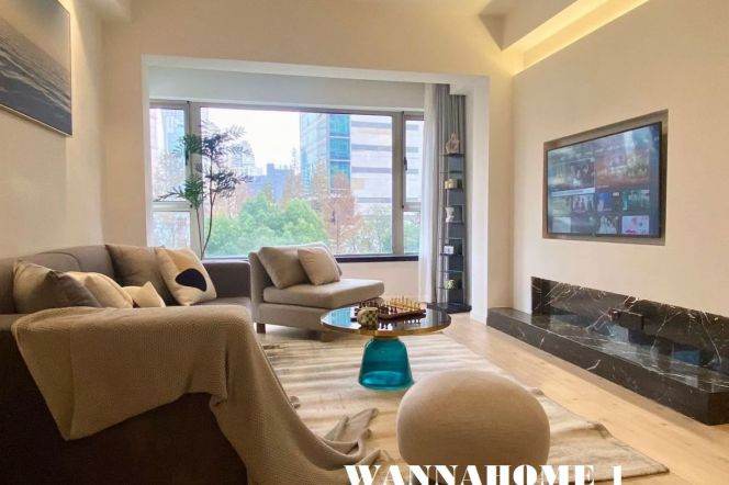 Modern&Spacious&Bright 2Bdrs 1Bath Apt+Top Compound+Jing'an Temple+Nice View