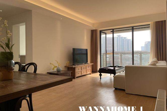 Spacious&Bright&Modern 2Bdrs 2Baths Apt+W Nanjing Rd CBD+Open Balcony+Great Compound