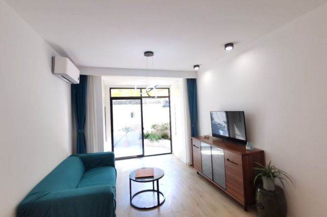 Nice yard 1Br/1Lr/1Bt apt nr Jiangsu rd,M2/11/14