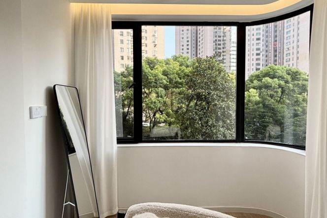  3 Bedrooms 2baths Apt/Modern&Fabulous/L9 Dapuqiao/Tianzifang CBD/elevator