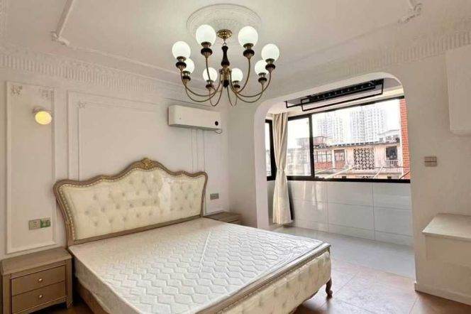 Daduhe rd 3BR 2LR@L13/15,bright room/elevator/central AC/NR ECNU
