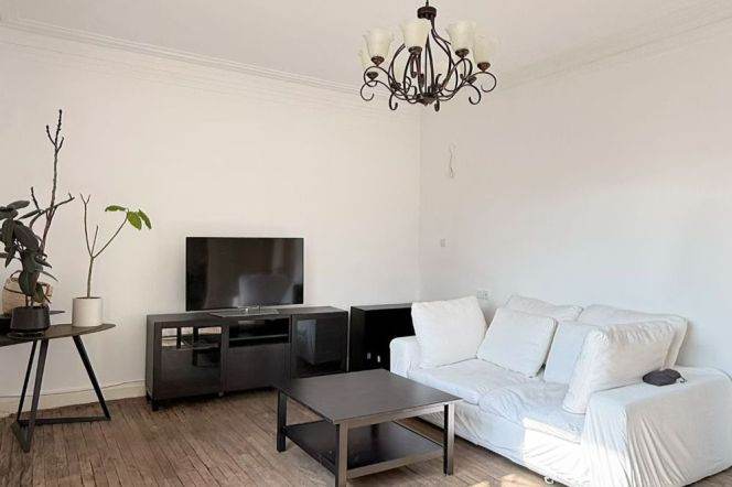 Good lighting 1br with balcony near Shanghai Library