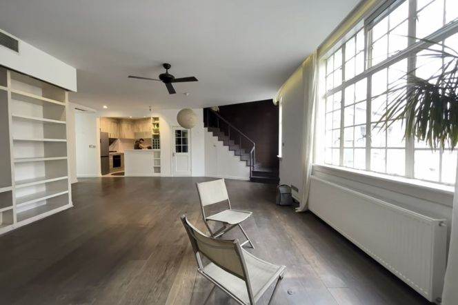 Spacious 2brs&2baths with good lighting near Changshu Road/IAPM