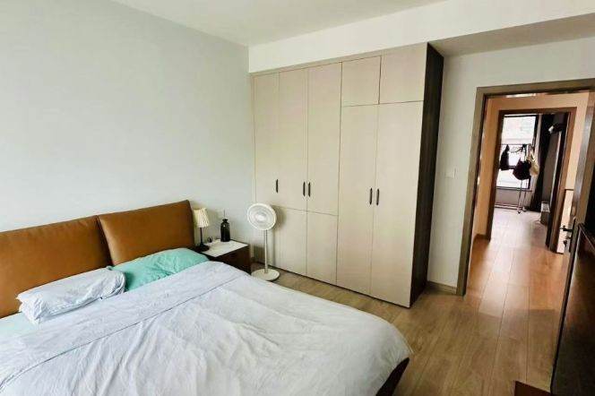 Nice compound/Spacious 2br 2lr/elevator/NR ECNU,Caoyang rd@L11/14/3/4