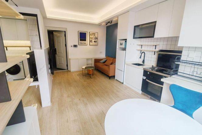 Modern & Cozy 1 br with open style next NYU shanghai ,4 mins walking to L6/8/11