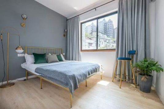 Nice terrace 2Brs/1Lr/1Bt apt nr South shanxi rd,M1/10/12