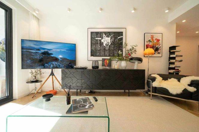 Charming 3BR 2BA 160㎡ Residencew/Outdoor Balcony Next to Yu Garden