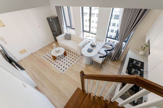 Pudong/Spacious 3br 2lr+outdoor balcony/bright room,Shangcheng rd@L9