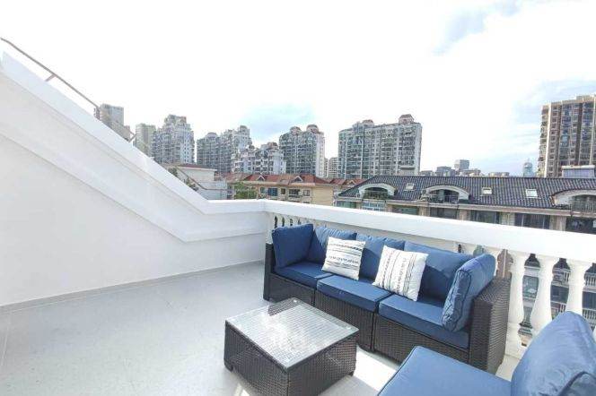 Terrace + Balcony High Ceiling 3Beds 2Bts@Gubei